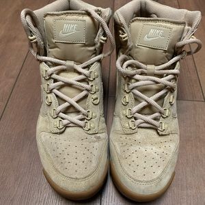 ACG Lava Dunk High Premium, size US9.5